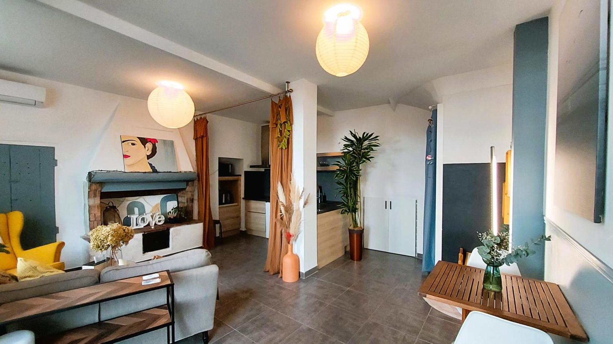 L'Appartement De L'Arche Châteauneuf-de-Gadagne Exteriör bild