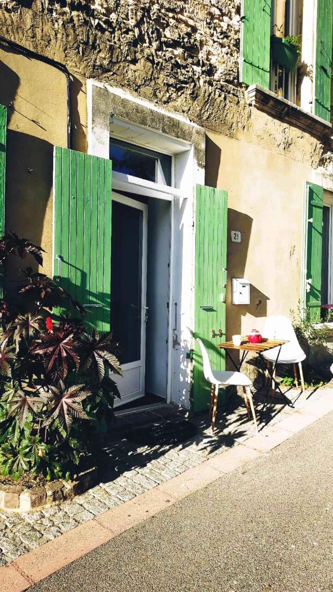 L'Appartement De L'Arche Châteauneuf-de-Gadagne Exteriör bild
